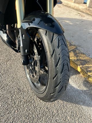 Triumph Street Triple 675 Negra