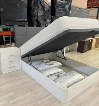 Canapé nuevo de fábrica