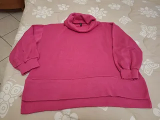 Maglioncino fucsia collo alto
