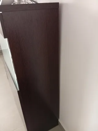 Mueble aparador madera y cristal