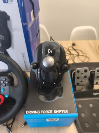 Volante Logitech G29 + Palanca de Cambios