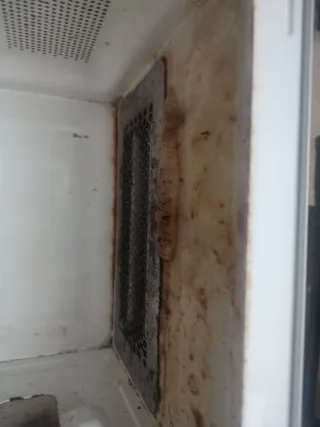 Microondas Orbegozo Grill para restaurar interior.