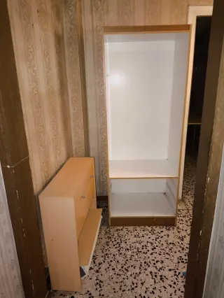 Mesa de madera clara