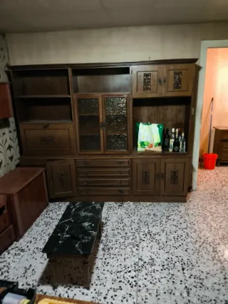 Mesa de madera clara