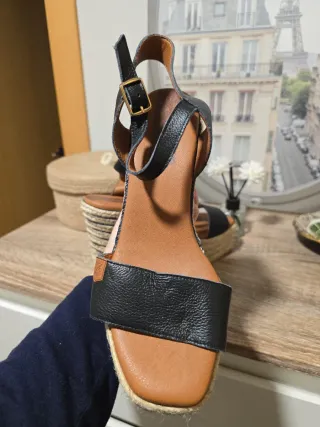 Sandalias POPA cuña negras