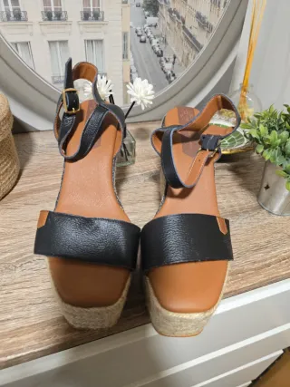 Sandalias POPA cuña negras