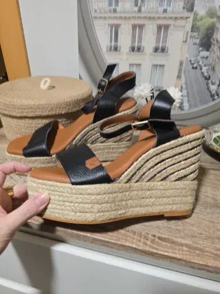 Sandalias POPA cuña negras