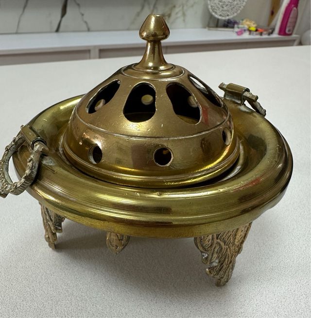 Hornillo antiguo adorno metal