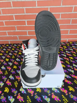 Jordan 1 Mid SE Orewood Talla 44.5