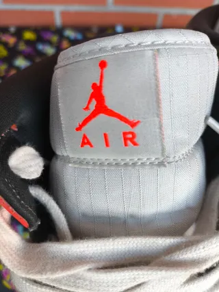 Jordan 1 Mid SE Orewood Talla 44.5