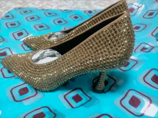 Elegantes y monisimos zapatos de fiesta con circon