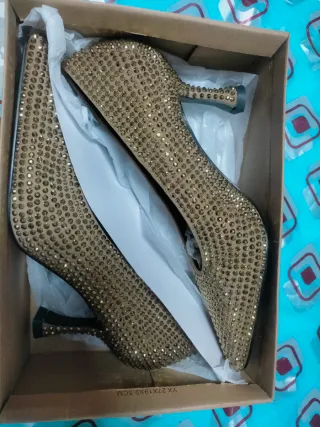 Elegantes y monisimos zapatos de fiesta con circon