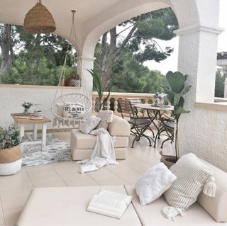 Puf / Cama Beige Tela Náutica