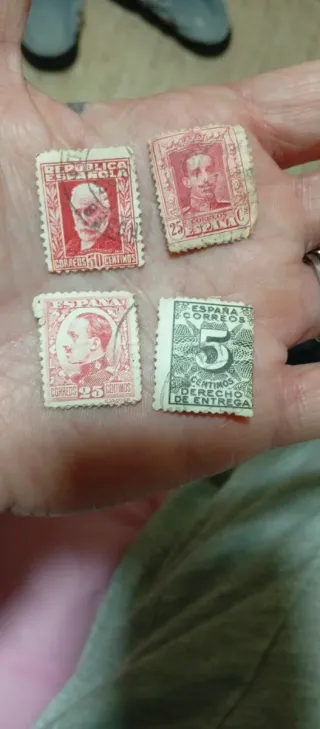 Lote 4 Sellos Antiguos España Y la bolsa llena.