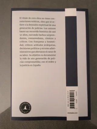 Policías al desnudo. Libro