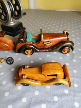 Coche de madera vintage