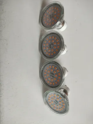 Focos LED GU10. 4 unidades.