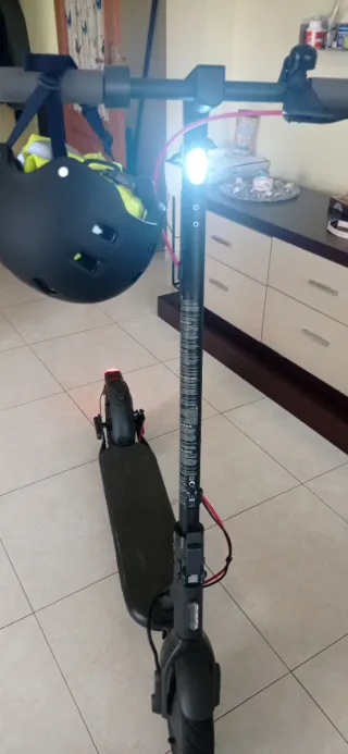 Patinete Eléctrico Xiaomi casi sin usar