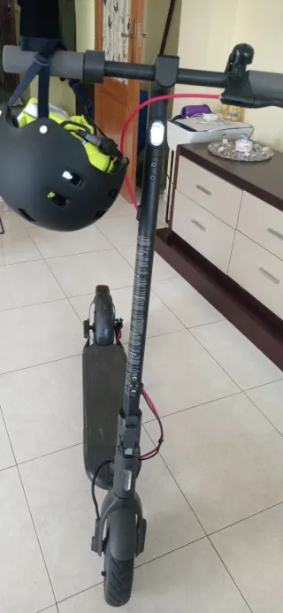 Patinete Eléctrico Xiaomi casi sin usar