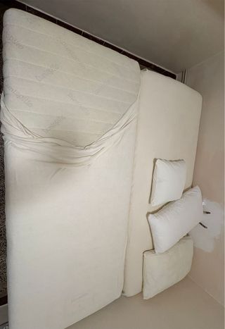 Cama articulada con somier de láminas
