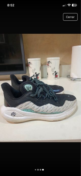 Zapatillas de baloncesto negras