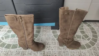 Botas altas marrones con hebillas