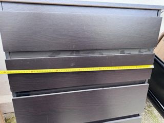 Cajonera de madera y plástico