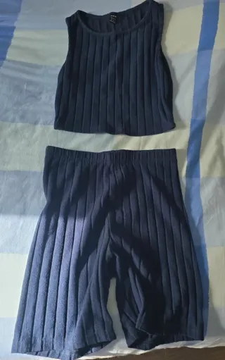 Conjunto deportivo azul ( Top + Pantalon corto)