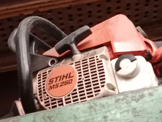 Motosierra Stihl MS 250 llevas 1 año parada