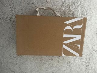 Mocasines Zara negros con detalle dorado