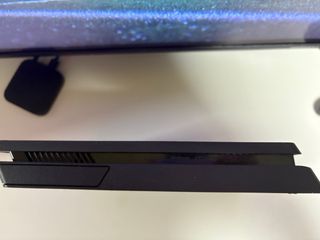 PlayStation 4 Slim 1tb + mandos y juegos