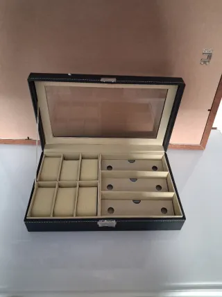 puo contenere 6 orologi e 3 occhiali misura Alt cm