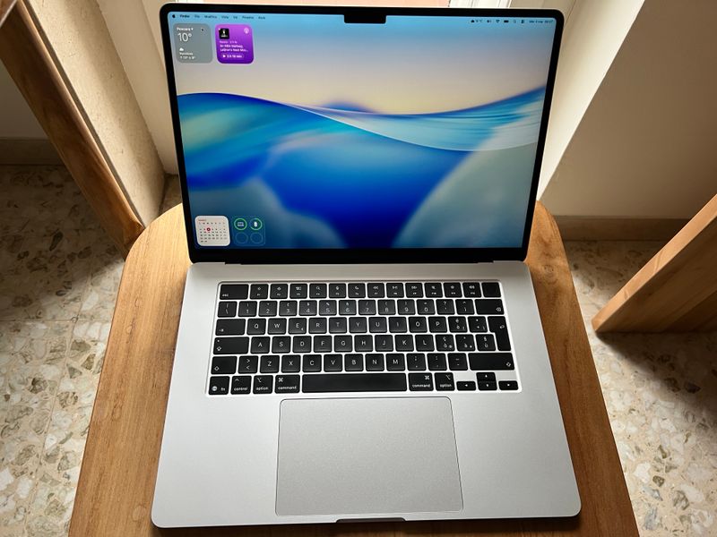 Apple MacBook Air - 15 pulgadas - M4 - 256GB - 2025