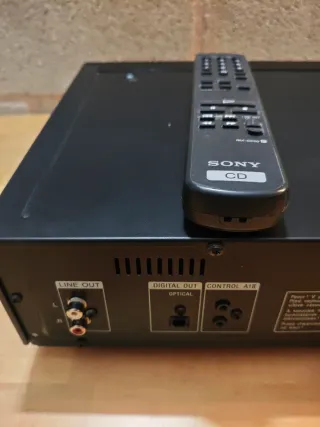 Reproductor  CD Sony CDP‑XB630 con Mando original