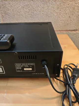 Reproductor  CD Sony CDP‑XB630 con Mando original