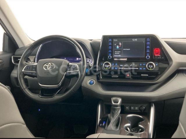 Toyota Highlander 2021