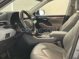 Toyota Highlander 2021