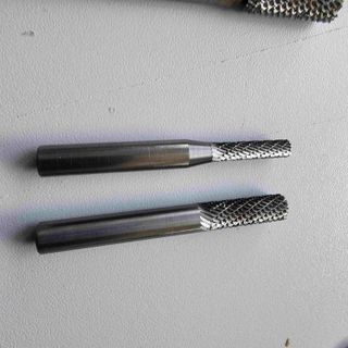 FRESAS ROTATIVAS CILINDRICAS DE METAL DURO