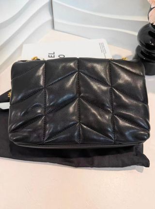 Bolso YSL Nube Negro Piel Acolchado Dorado