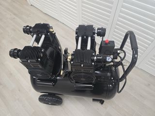 Compresores Cevik 104 de dos cabezales silencioso