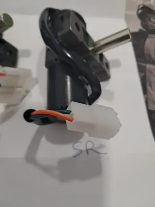 Cerradura Aprilia SR y Rally