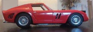 Ferrari GTO 1962 escala 1/18