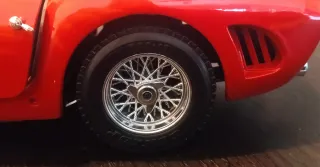 Ferrari GTO 1962 escala 1/18