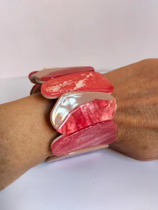 Pulsera roja beige elástica resina