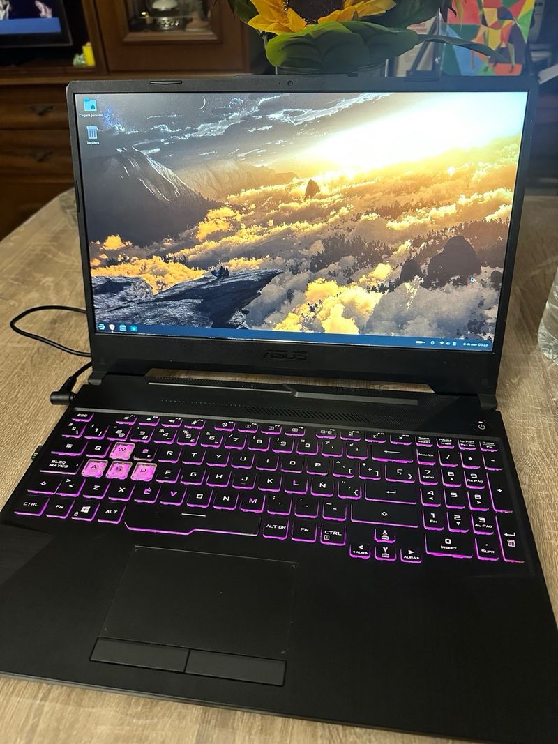 Asus TUF Ryzen 7 4800H GTX 1660Ti afbeelding 2