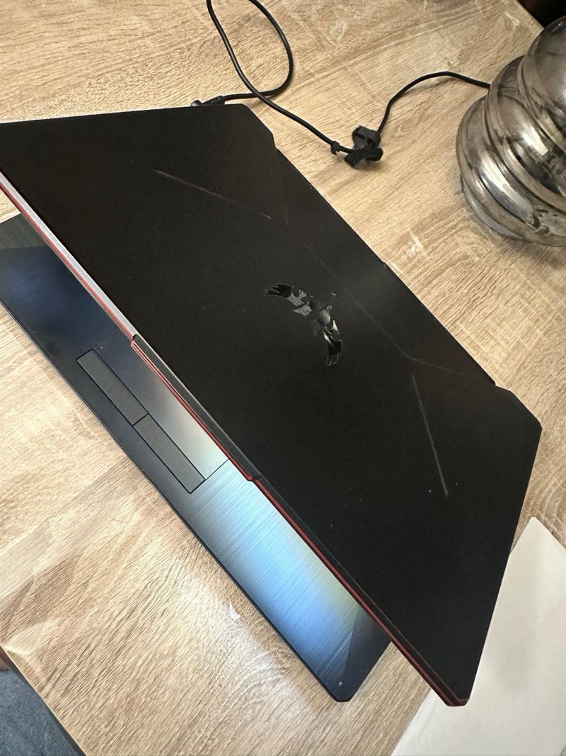 Asus TUF Ryzen 7 4800H GTX 1660Ti afbeelding 4