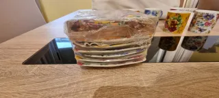 Juego de Tazas con sus cucharitas y platos