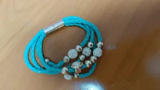 Pulseras cada una 2€