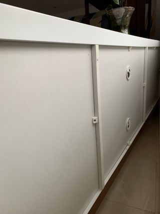 Mueble TV blanco y madera