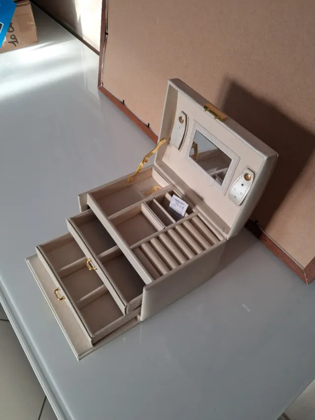 Portagioie con specchio